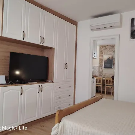 New In Centre With Private Parking * Šibenik