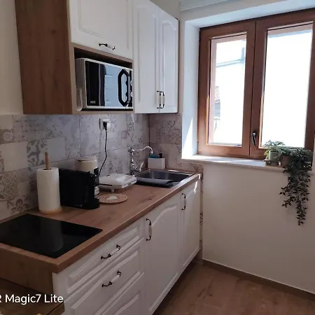 Apartment New In Centre With Private Parking *