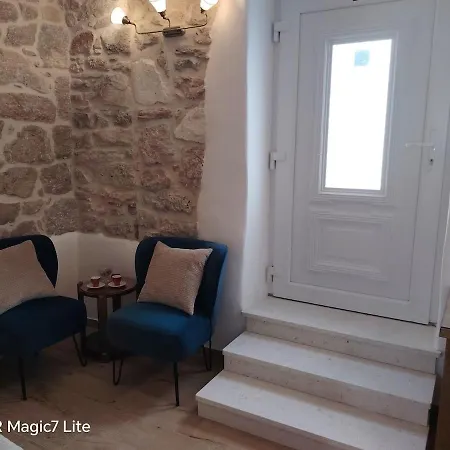 New In Centre With Private Parking Apartment Šibenik