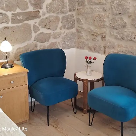 New In Centre With Private Parking Šibenik